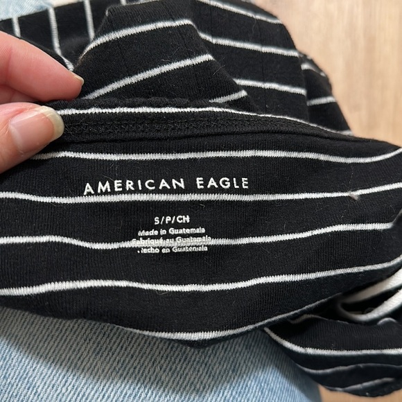 AMERICAN EAGLE | Black and White Striped Halter Top - Picture 3 of 3